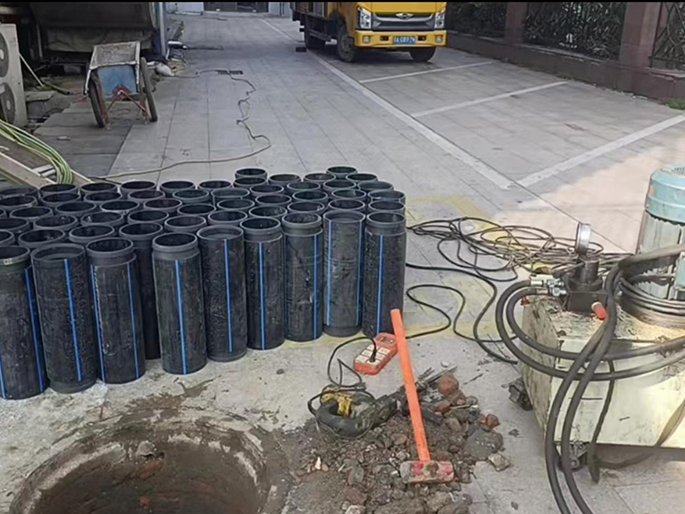 平房PE置换管厂家 DN315置换管 非开挖管短管置换